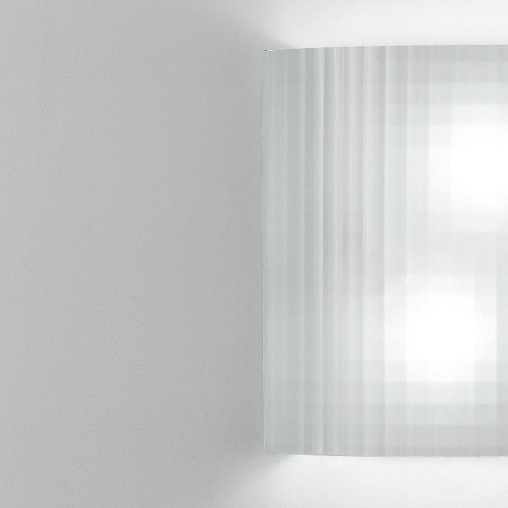 Facet Wall Lamp by Rezek Artemide Wall Lamps